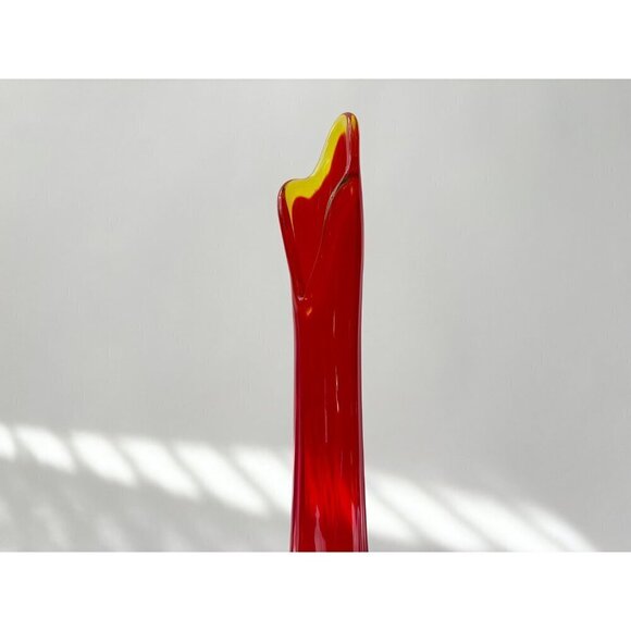 Midcentury Modern Vintage Viking Glass Epic Drape Glass Swung Vase - Picture 8 of 8
